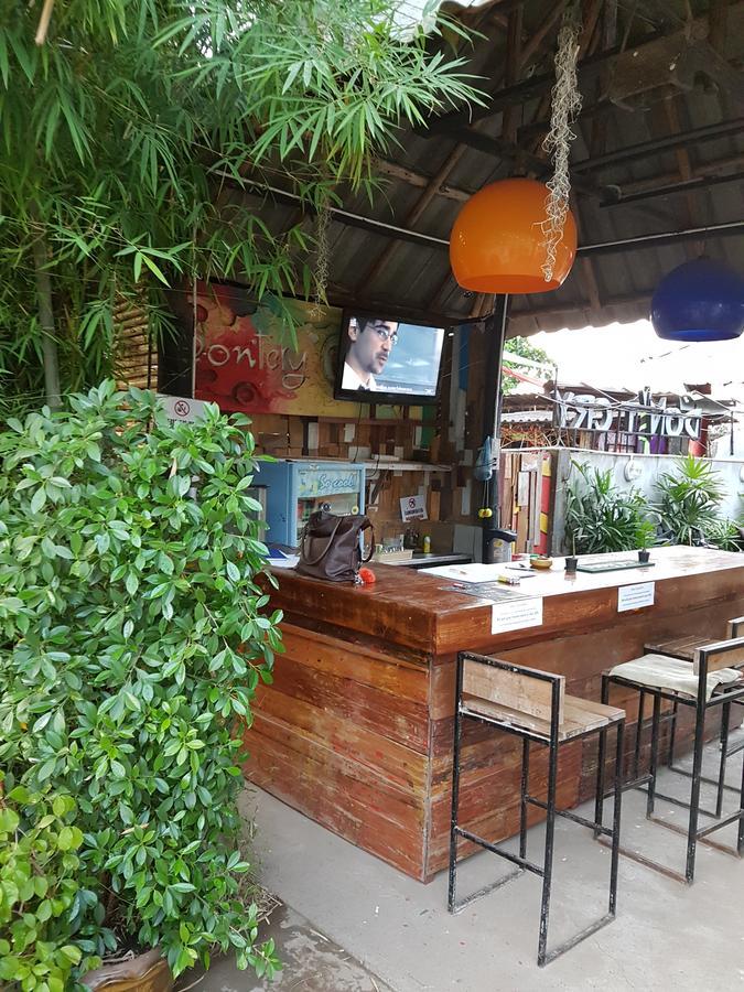 Shut Eye Party Hostel (Adults Only) Pai Exterior photo