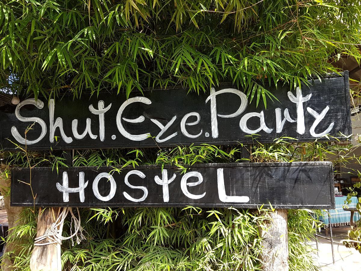 Shut Eye Party Hostel (Adults Only) Pai Exterior photo