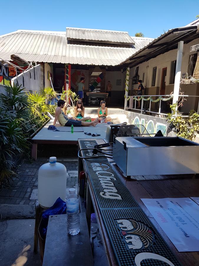 Shut Eye Party Hostel (Adults Only) Pai Exterior photo